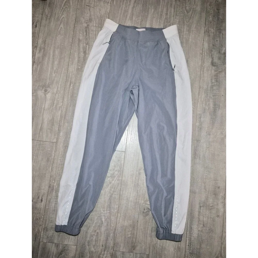 Lululemon Women's Grey Trousers